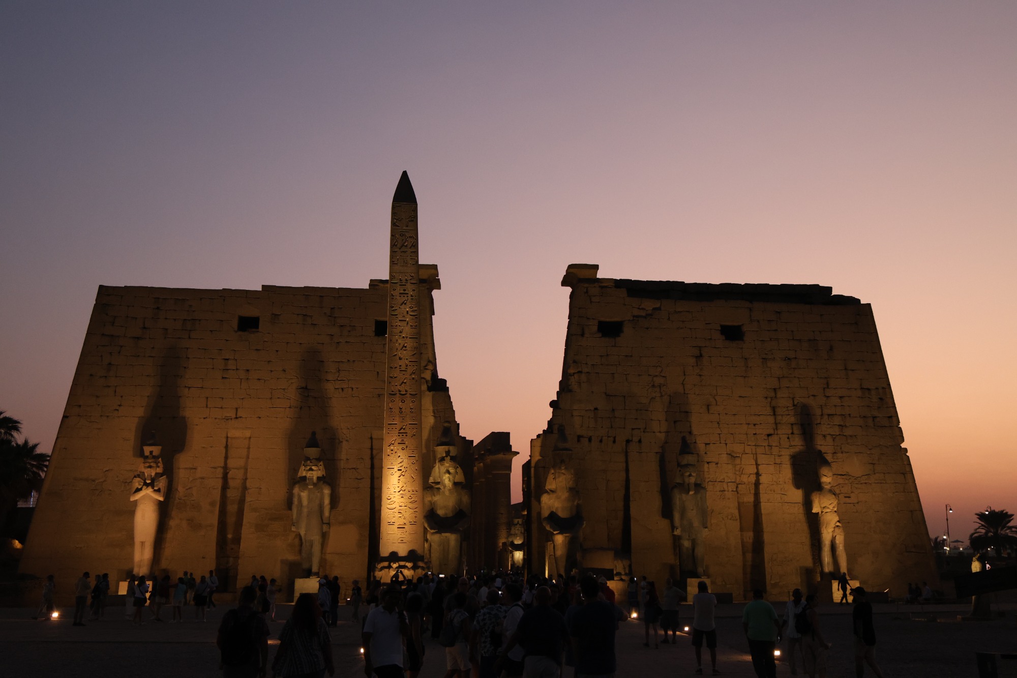 LUXOR
