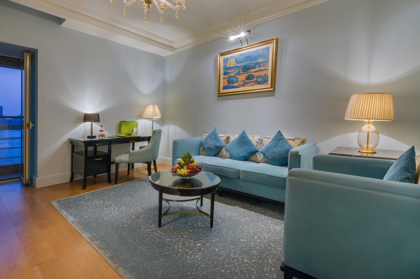 Nile Deluxe Suite - Living Area